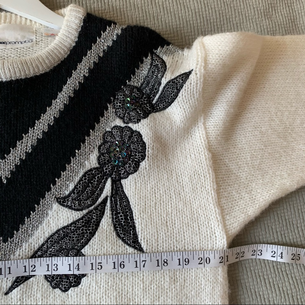 Vintage Graphic Black White Sweater Promptu Beaded M - Picture 8 of 12